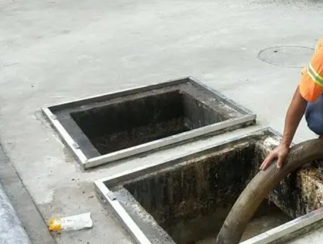 上犹化粪池清理